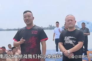 还是这么美！今晚《天下足球》马凡舒装扮